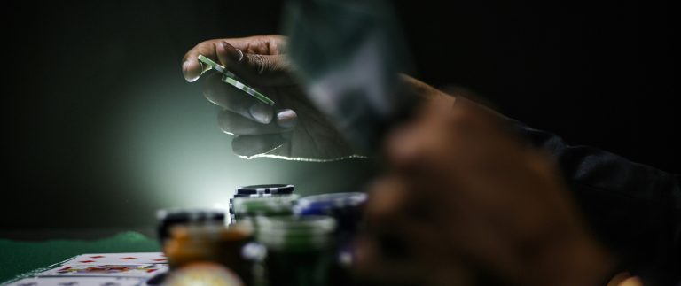 🃏 অনলাইনে পেশাদারভাবে পোকার খেলতে শিখুন